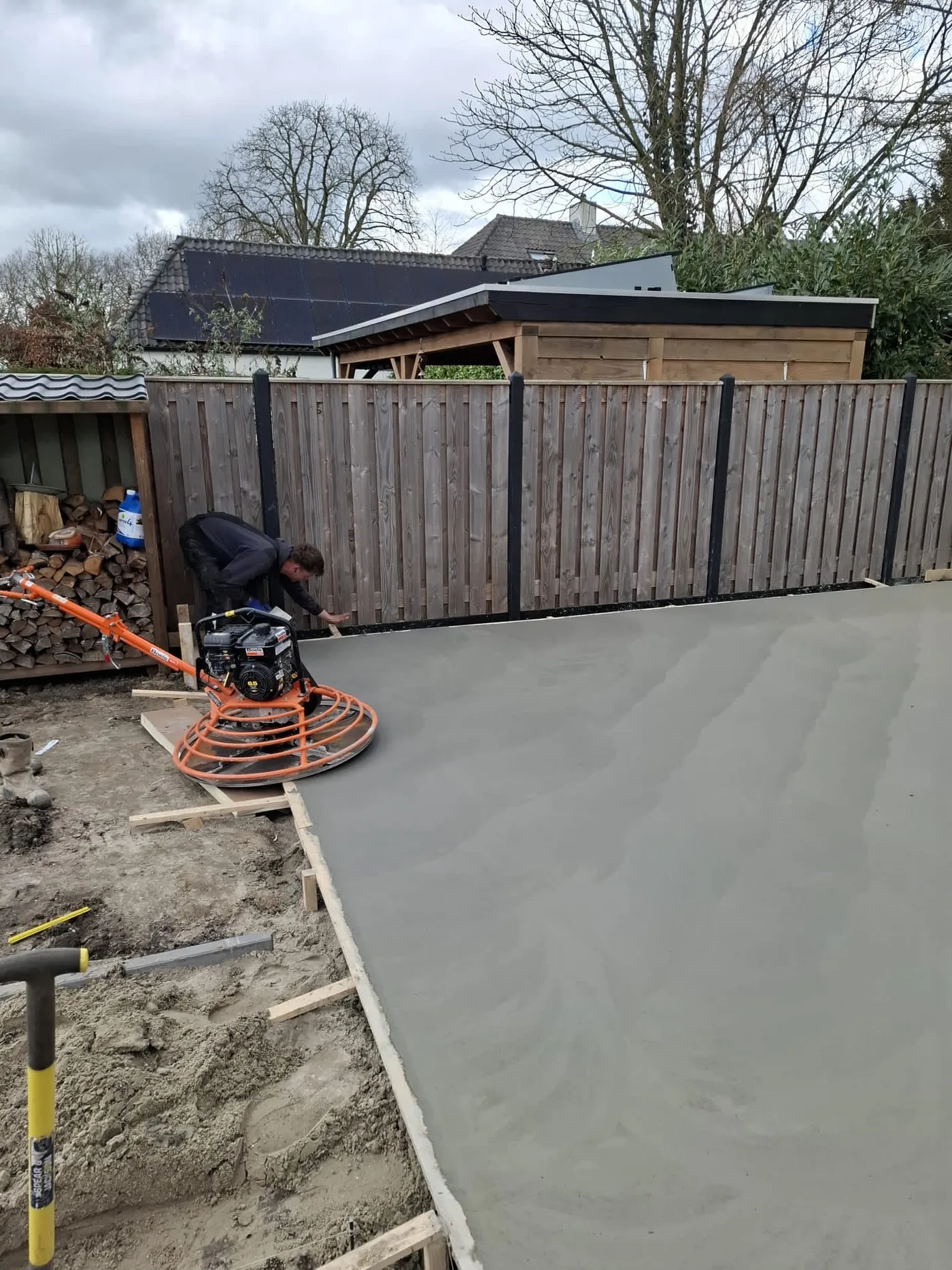Betonvloer Arkel in Arkel, het eindresultaat door Slob Tuinen